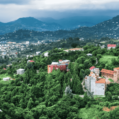 10 Must-Visit Hill Stations in Uttarakhand